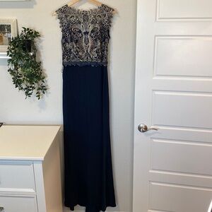 Tadashi Shoji Navy/Gold Sleeveless Gown - Size 6